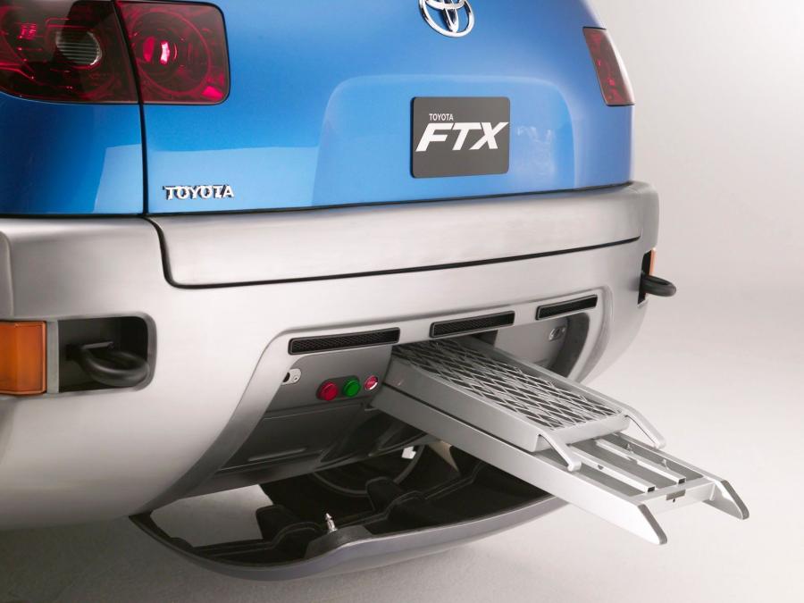  Toyota FTX Concept 2004 года  (фото 9 из 33)